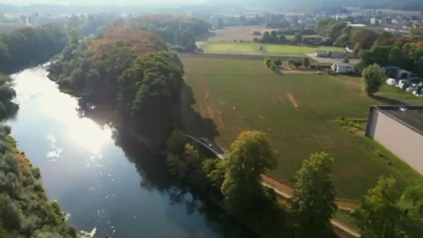Luftaufnahme des Baulands in Dulliken, auf dem das Reitsportzentrum Team Steffen entsteht